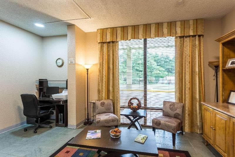 Quality Inn & Conference Center 4