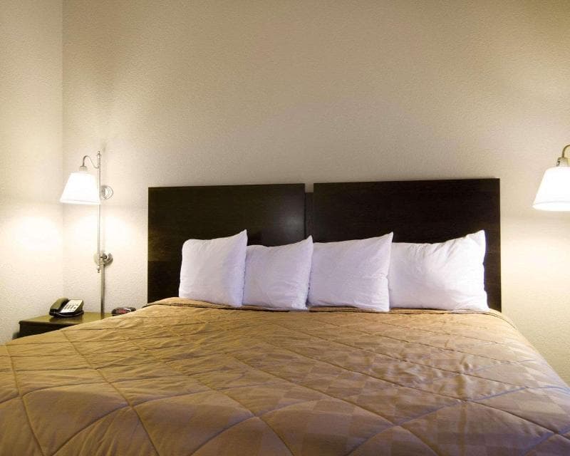 Mainstay Suites 5