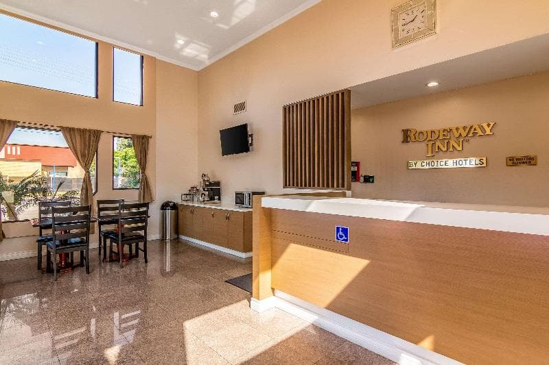 Rodeway Inn Artesia 3