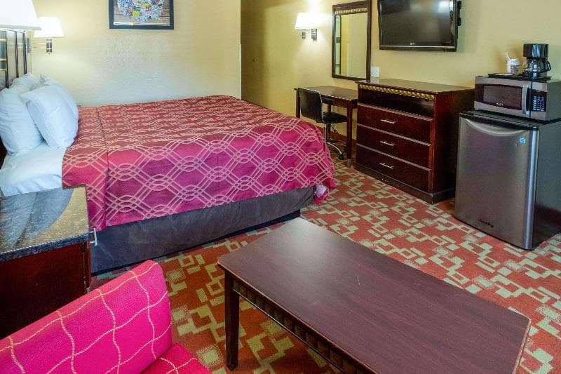 Econo Lodge Inn & Suites Fallbrook Downtown 2