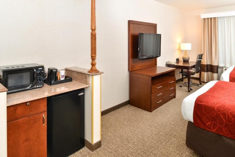 Comfort Suites Redlands 3