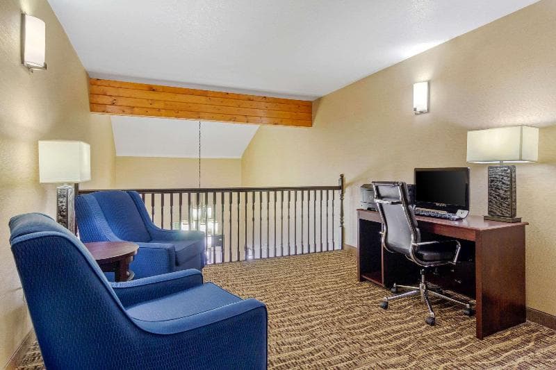 Comfort Inn Greeley 3