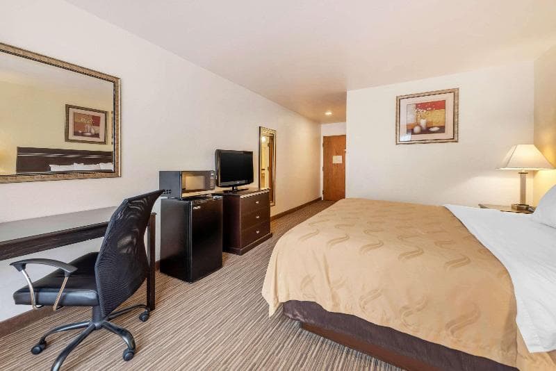 Quality Inn & Suites Limon 4