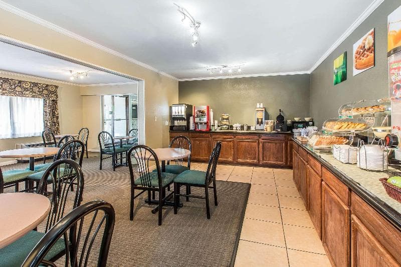 Quality Inn Homewood Birmingham I-65 2