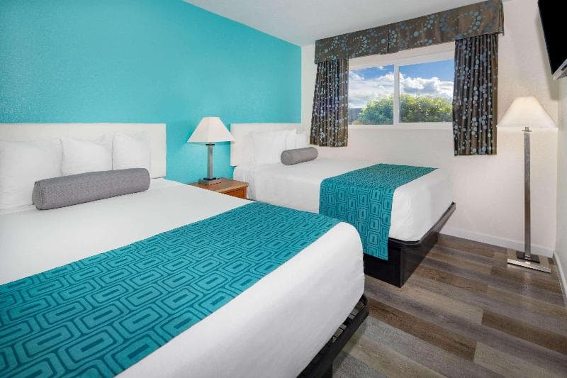 Howard Johnson by Wyndham Chula Vista/San Diego Suite Hotel photo 1