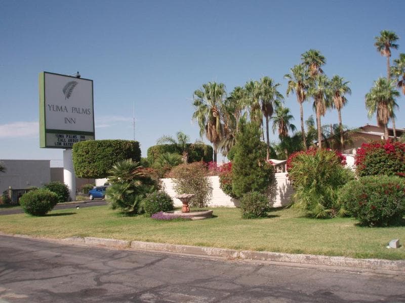 Knights Inn & Suites photo 1