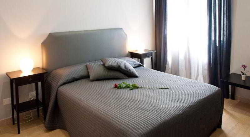 Bed And Breakfast Operà 4