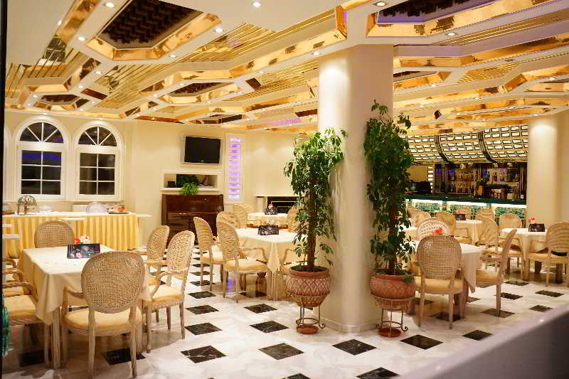 Strass Hotel main