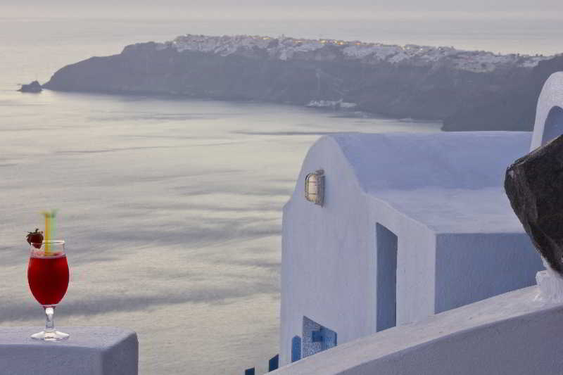 Pearl On The Cliff Hotel & Suites 2