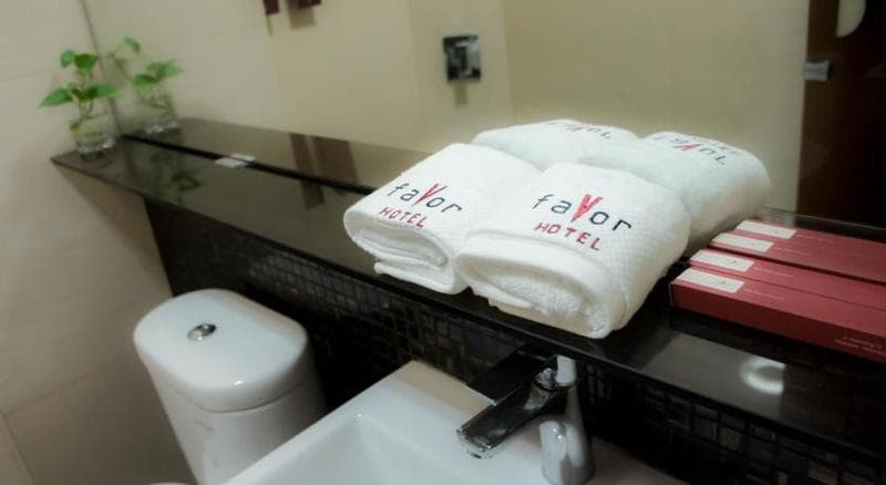 Favor Hotel Makassar City Center By Life 3