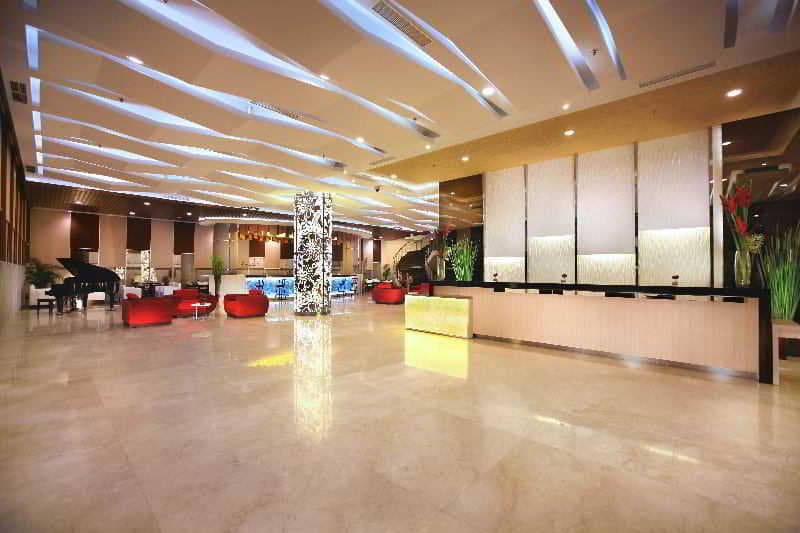 Atria Hotel Malang 5