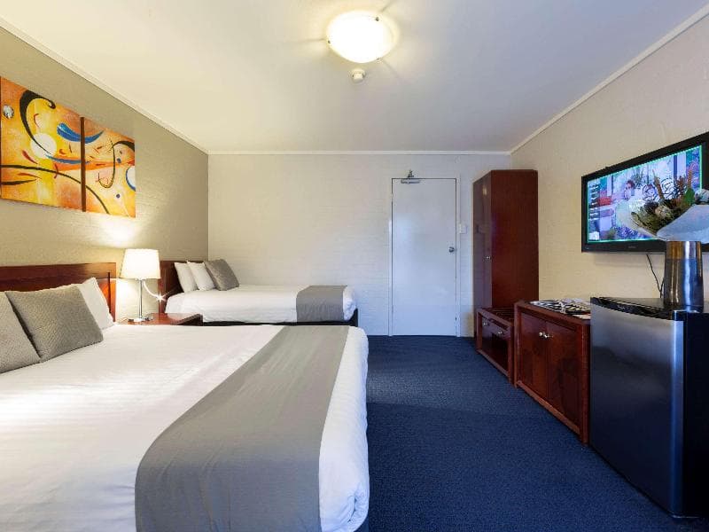 Ibis Styles Canberra 2