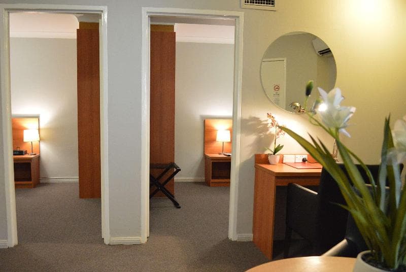 Ramada Hotel & Suites By Wyndham Sydney Cabramatta 3