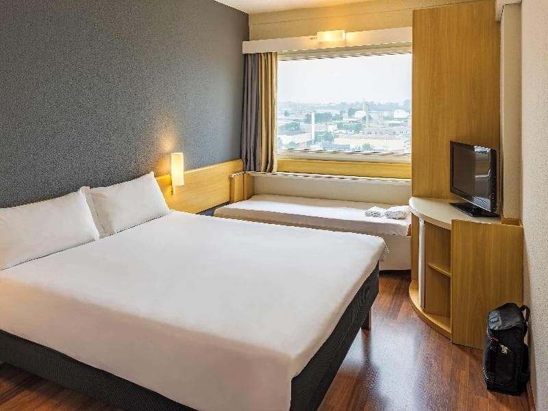 Ibis Tambore 2