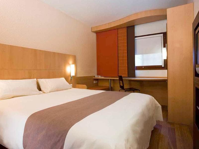 Ibis Hangzhou Huanglong main