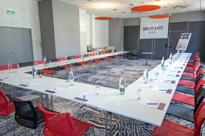 Ibis Cavaillon Luberon main