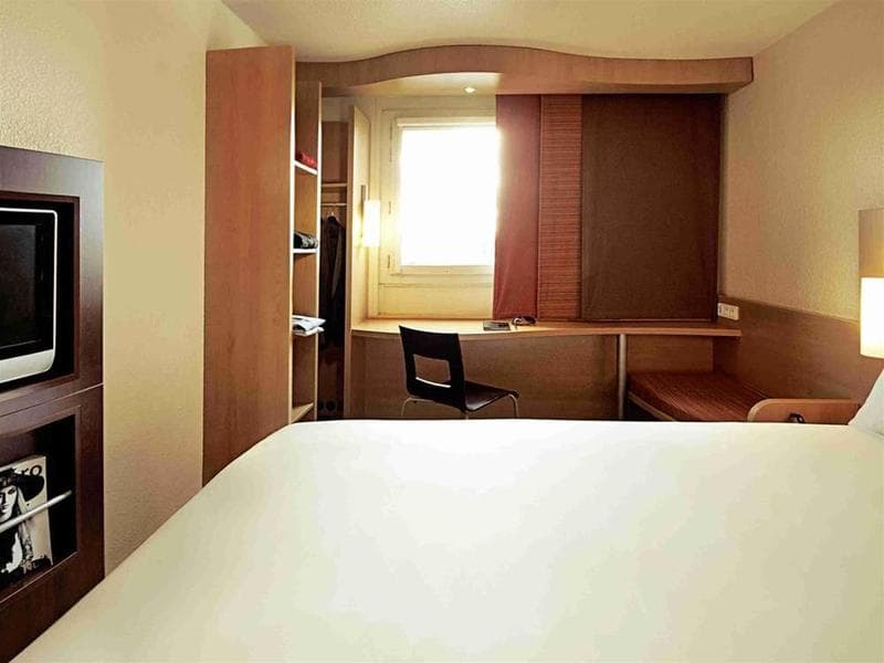 Hôtel Ibis Caen Centre 2