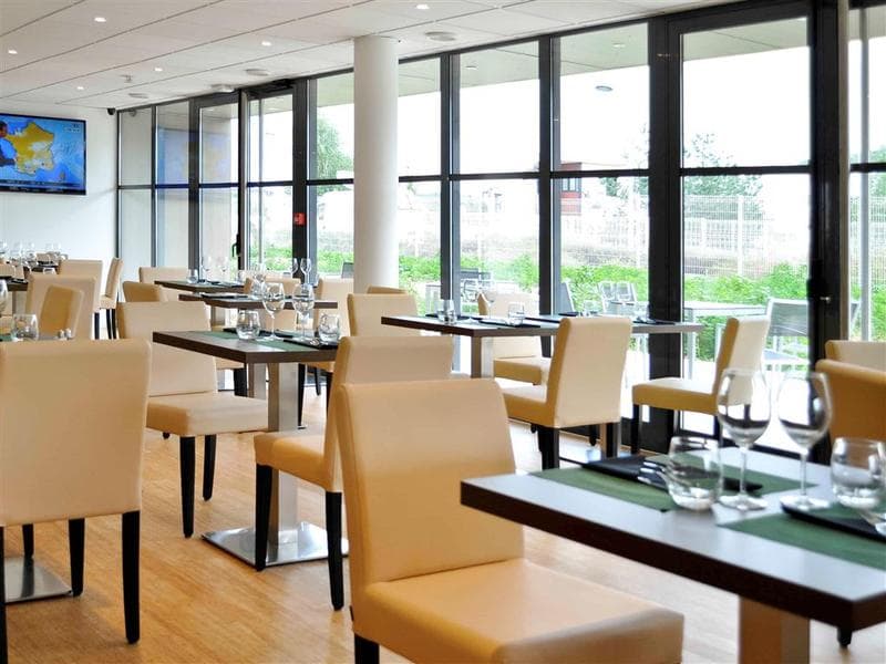 Ibis Lyon Est Chaponnay 3