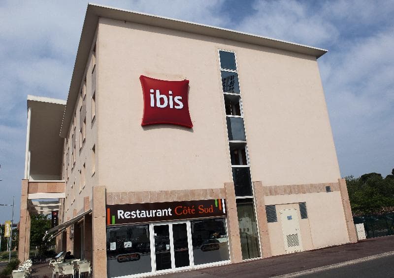 Ibis Martigues 2