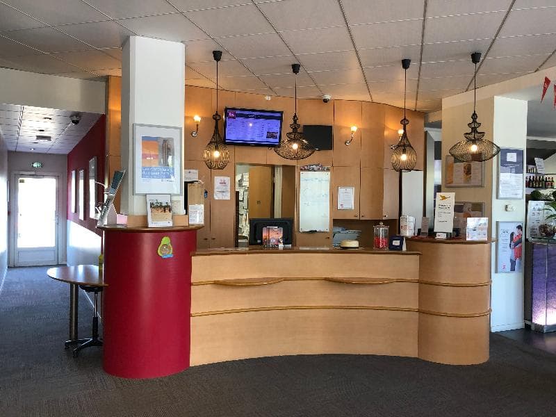 Ibis Martigues 3