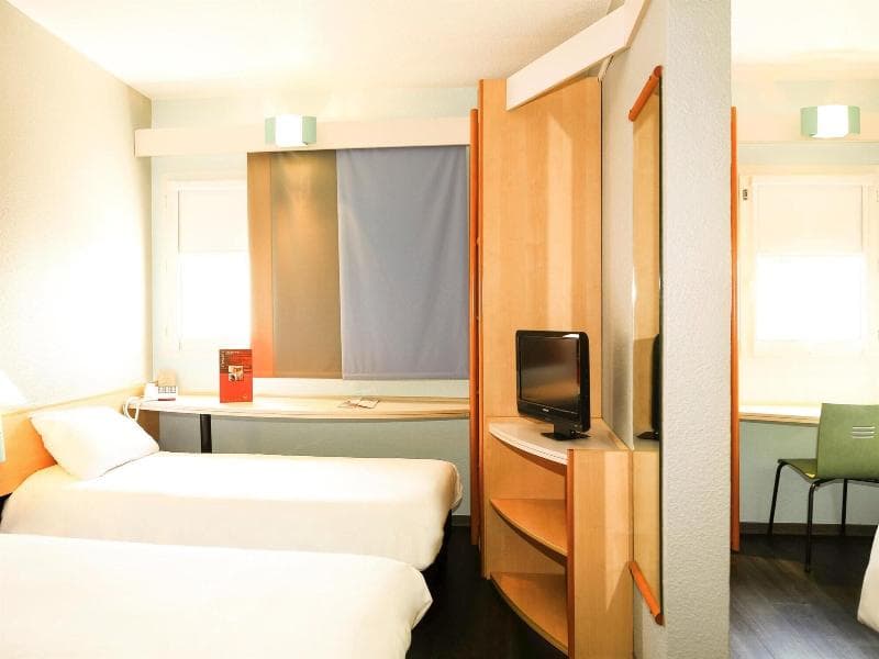Hôtel Ibis Orange Centre Échangeur A7 A9 4
