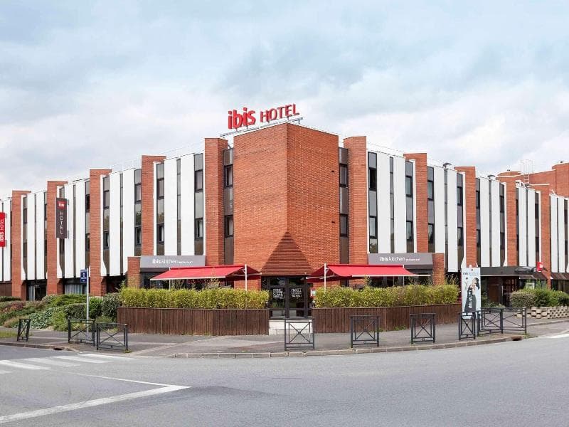 Hôtel Ibis Évry 5
