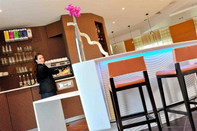 Novotel Suites Paris Issy les Moulineaux 2