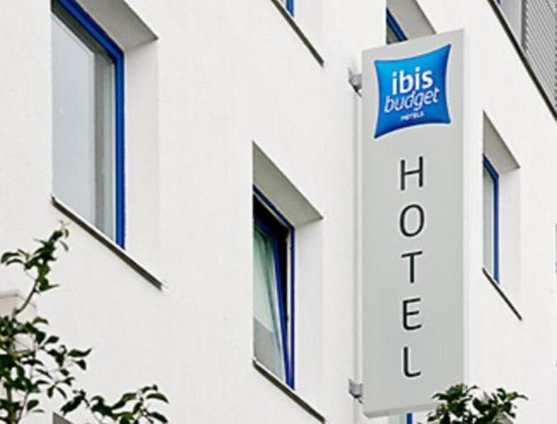 Ibis Budget Nanterre La Defense photo 1
