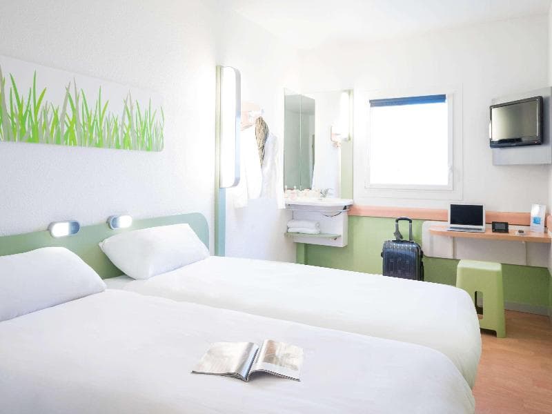 Ibis Budget Paris Porte De Montmartre 4