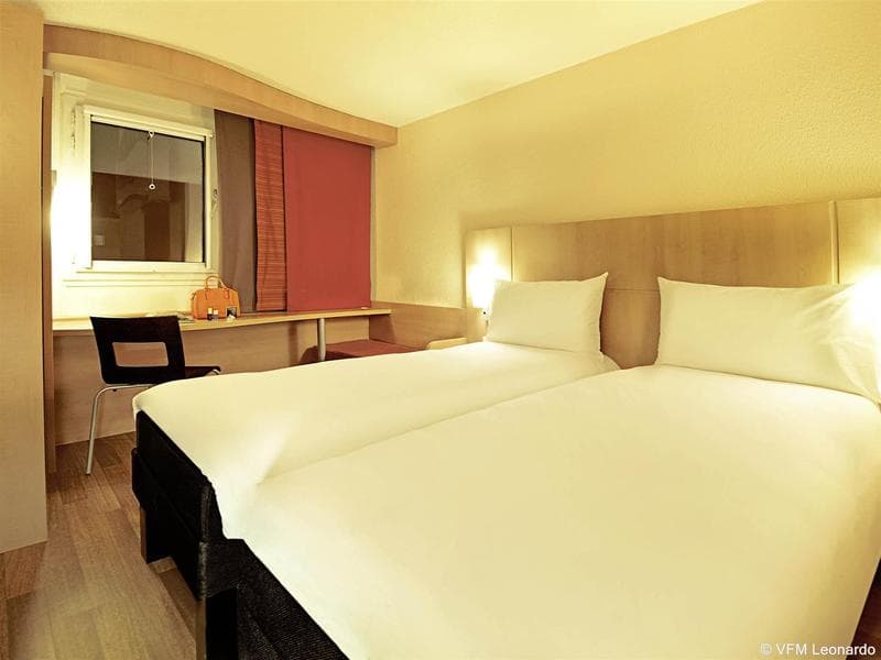 Ibis Paris Pont De Suresnes Longchamp 2