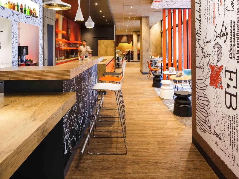 Hotel Ibis Versailles Chateau (Adults Only) 2