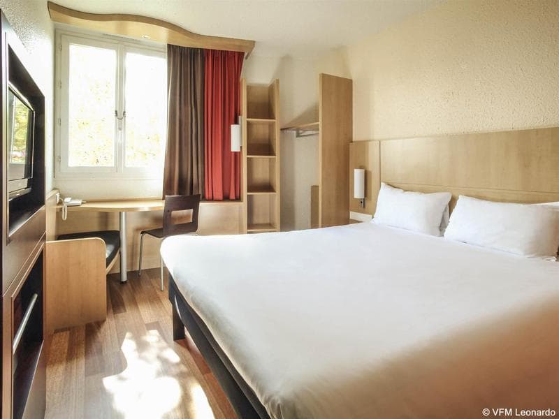 Hotel Ibis Chalons-En-Champagne (Adults Only) photo 1