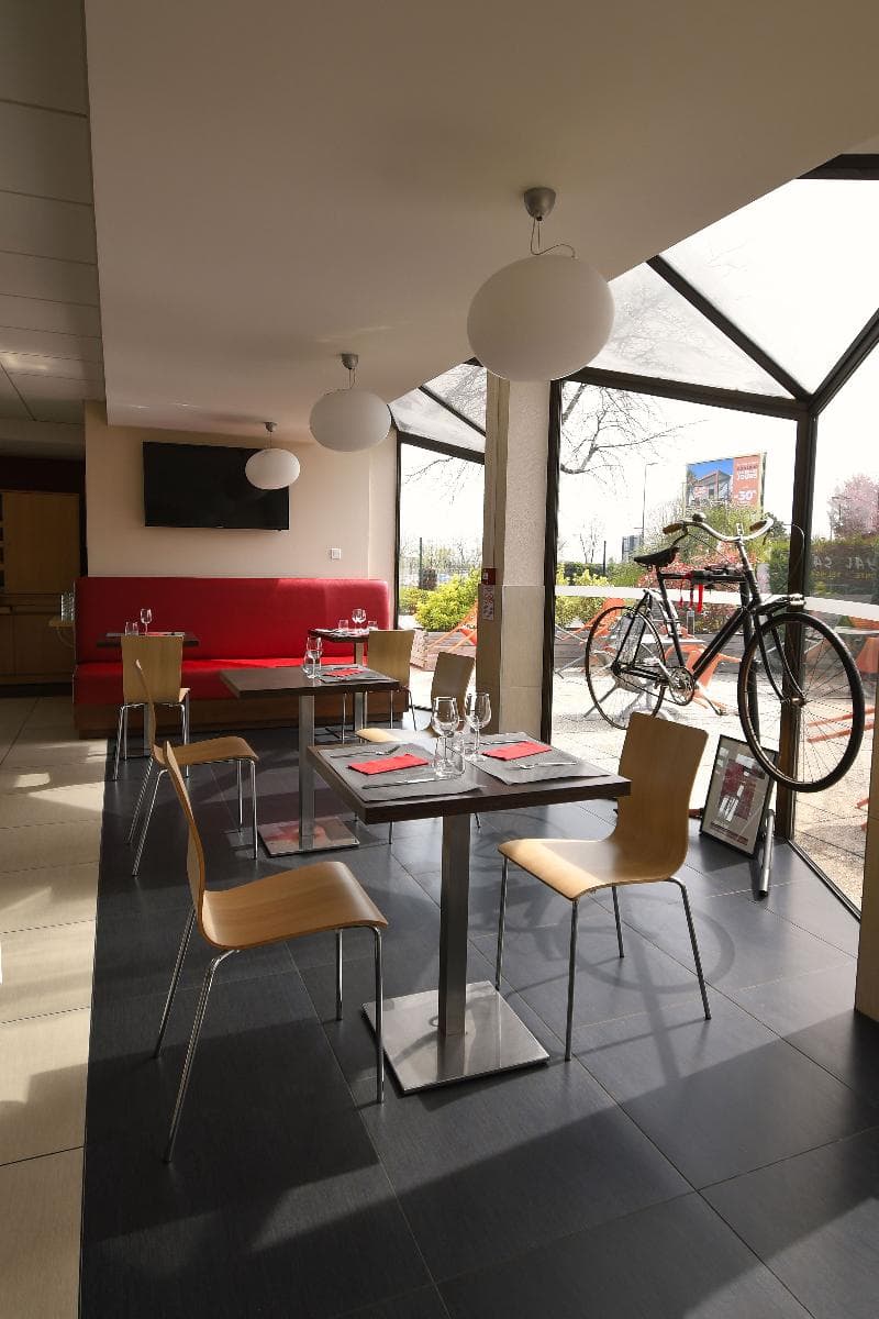 Hotel Ibis Saintes 4
