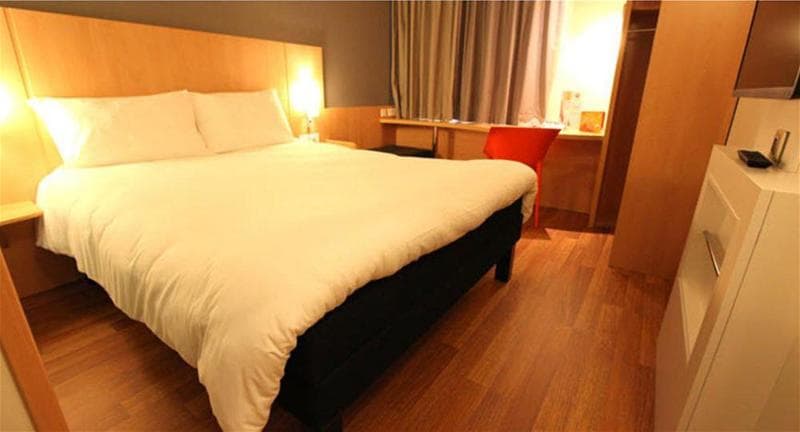 Ibis Aurillac 5