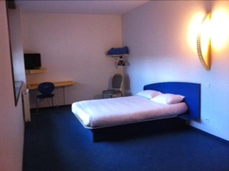 Kyriad Direct Montauban Centre 3