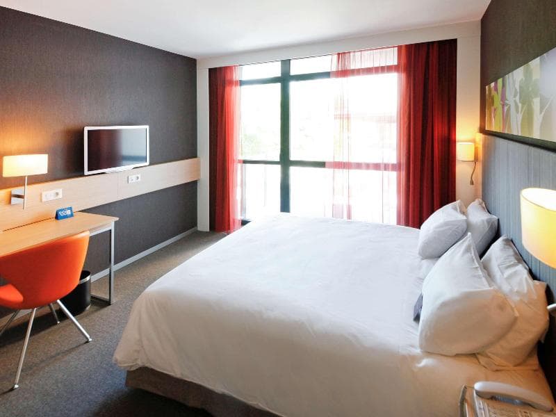 Mercure Valenciennes Centre Hotel 4