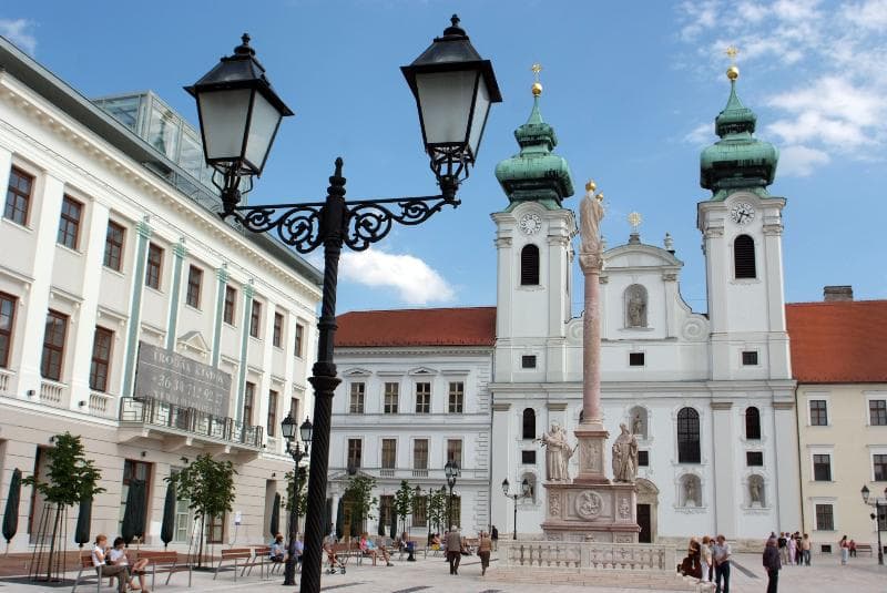 Ibis Gyor 3