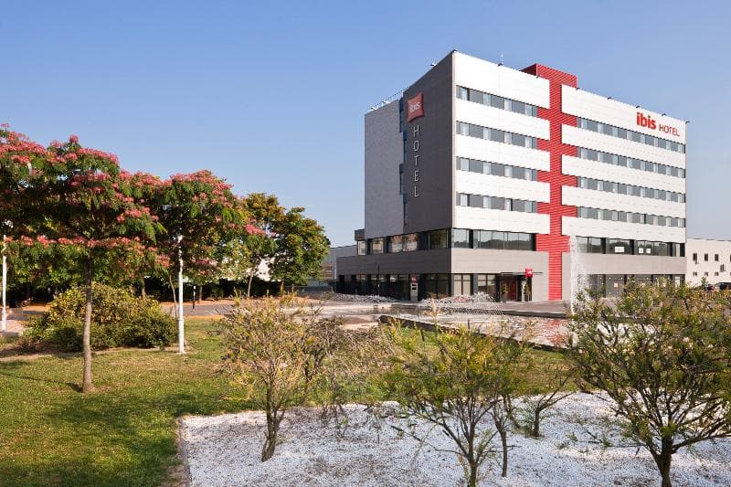 Ibis Barcelona Ripollet 5