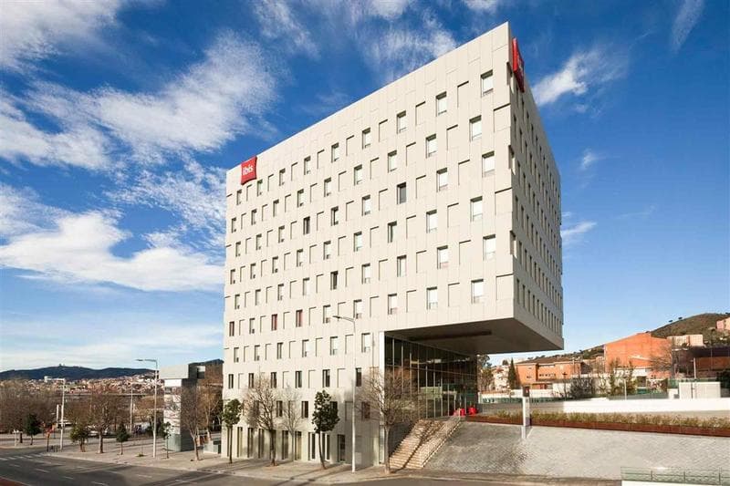 Ibis Barcelona Santa Coloma 3