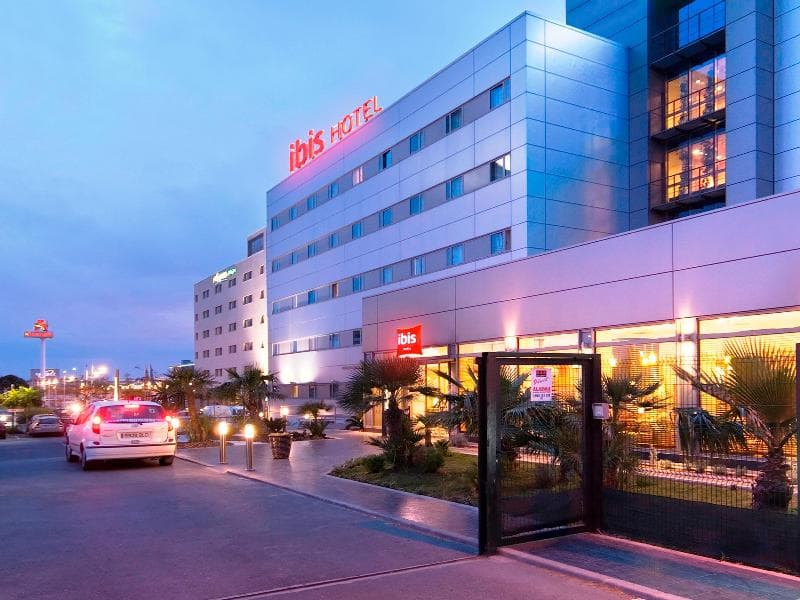 Ibis Valencia Bonaire Airport photo 1