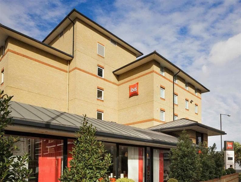 Ibis London Docklands Canary Wharf photo 1