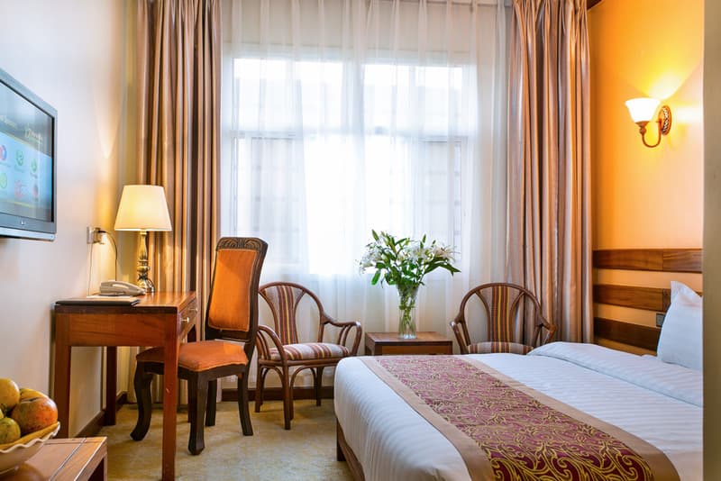 East Land Hotel 3