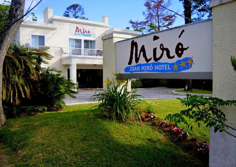 Joan Miro Hotel main