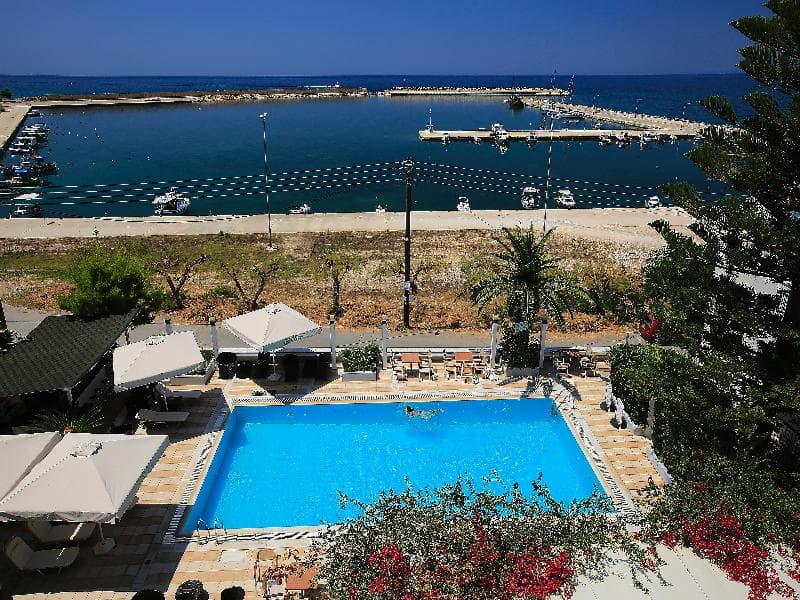 Kyparissia Beach Hotel 3