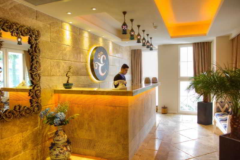 Elegance Asia Hotel 3