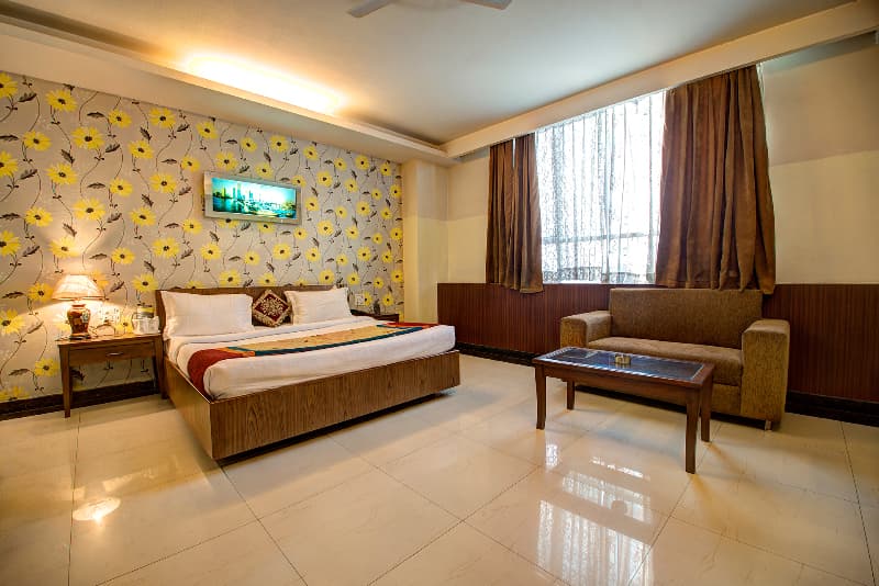 P.R Residency Hotel 5