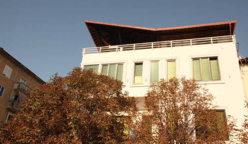Hotel White City main