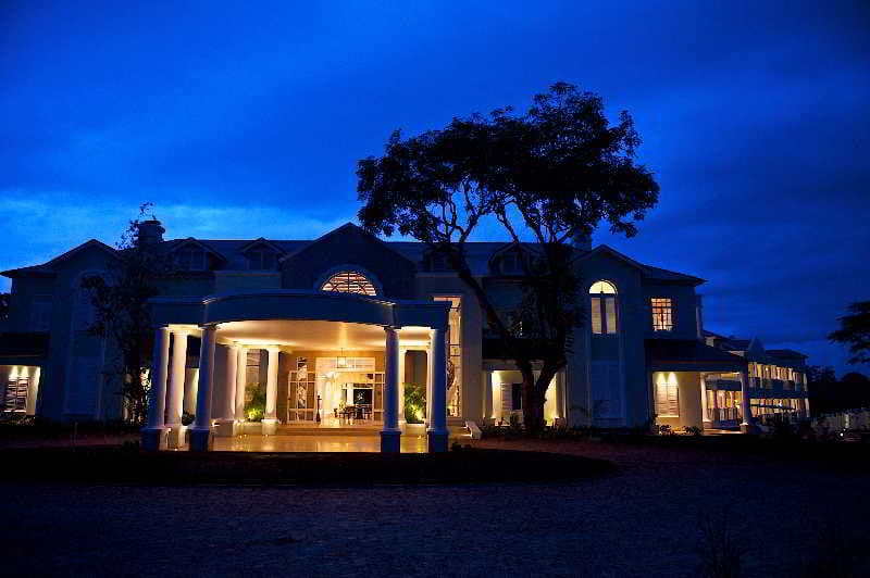 Hemingways Nairobi 4