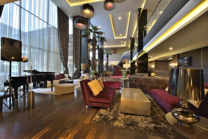 Cosmo Amaroossa Hotel 4