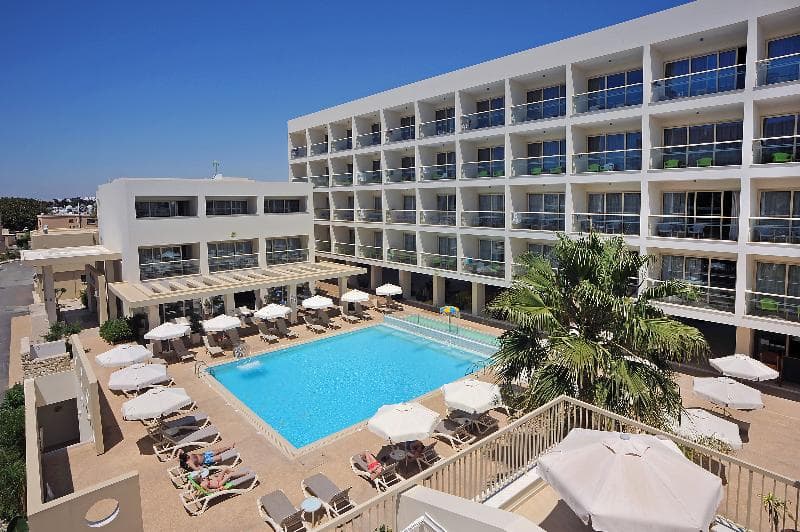 Nelia Gardens Hotel 2